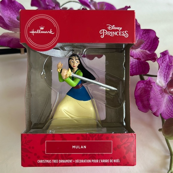Hallmark Disney Princess Mulan Holiday Ornament - Picture 1 of 5